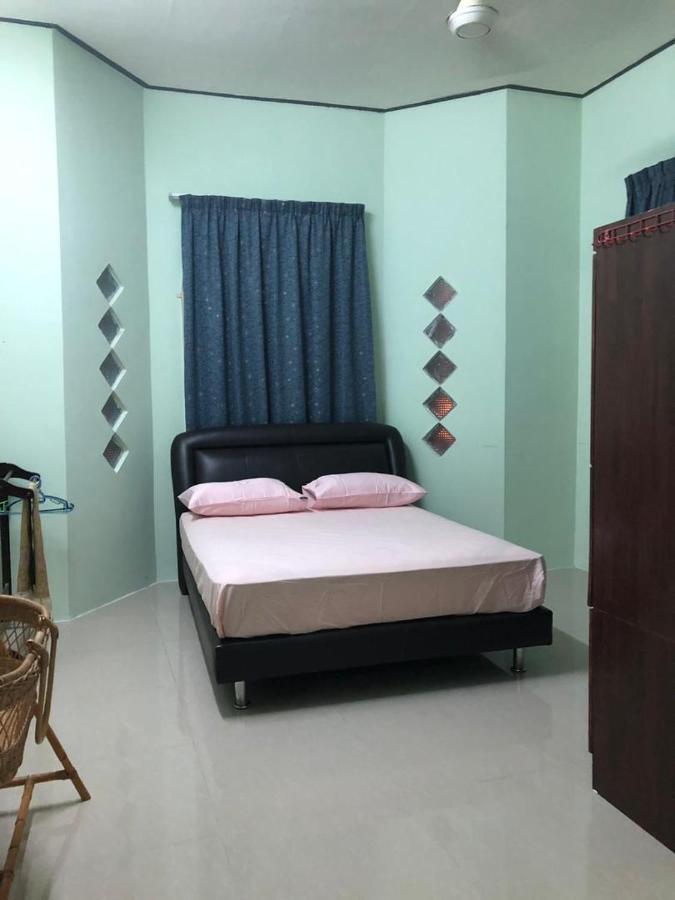 Afza Homestay Sura Free Unifi Kampong Sura Masjid Exterior foto